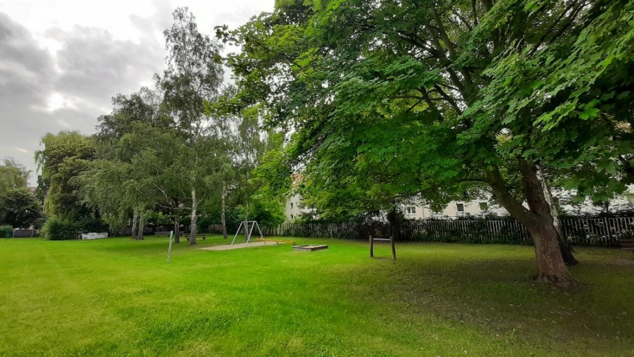 Blick in den grünen Innenhof