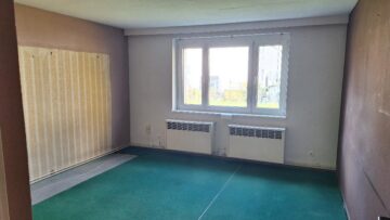 Sanierungsobjekt - Mehrfamilienhaus in Taucha in guter Wohnlage - Musterfoto Leerwohnung (22654)