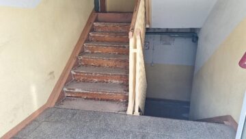 Sanierungsobjekt - Mehrfamilienhaus in Taucha in guter Wohnlage - Ansicht Treppenhaus (22653)