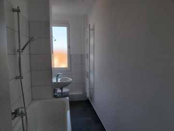 Dreiraumwohnung mit Balkon in Taucha-Ost - Badezimmer (24544)