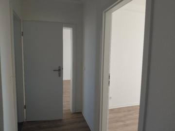 Dreiraumwohnung mit Balkon in Taucha-Ost - Flur (24545)