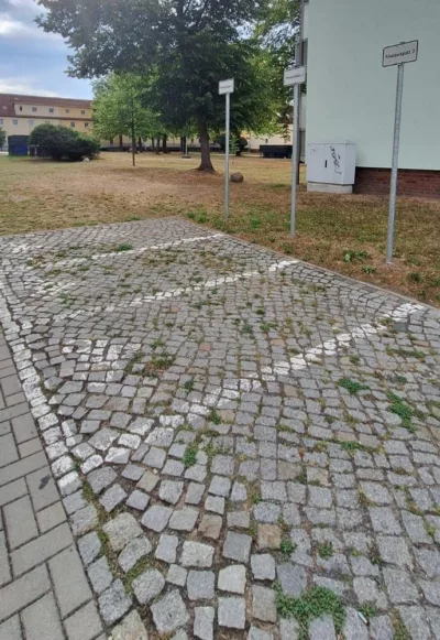 Motorradstellplatz in der Zwickschen Siedlung