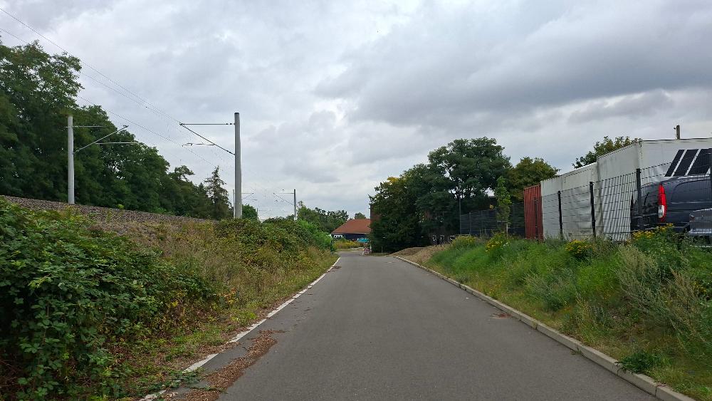 Zufahrt Am Ärztehaus mit Blick zum Ärztehaus